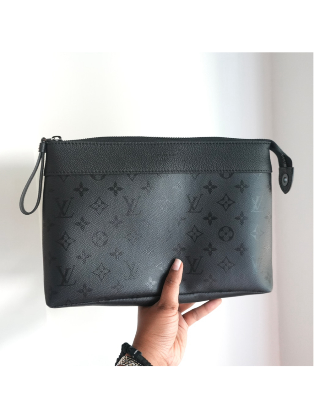 LOUIS VUITTON Pochette Voyage Souple Monogram Midnight